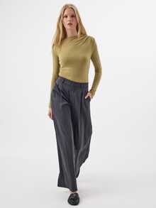 KÆRIA Hus Double-Pleat Wide-Leg Trousers - Soft-Touch Suiting - Gray - Tailo Pants Women Office Work Fall Business Casual Elegant - Grey - View 3