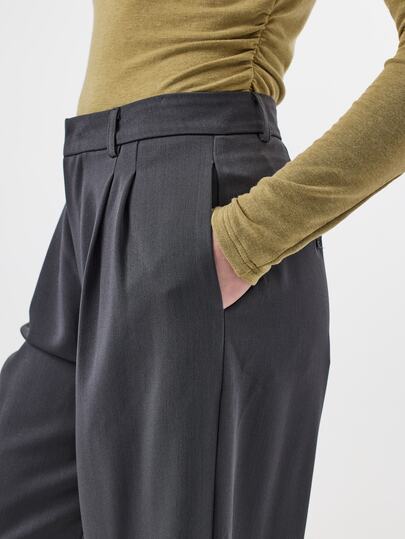 KÆRIA Hus Celana Panjang Berlipit Ganda dengan Potongan Lebar - Bahan Lembut untuk Setelan - Abu-abu Gelap - Tailor, Celana, Pakaian Kerja, Keren, Elegan, Pakaian Kasual Wanita untuk Kantor dan Bisnis Musim Gugur