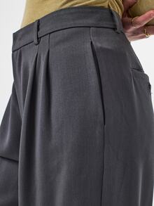 KÆRIA Hus Double-Pleat Wide-Leg Trousers - Soft-Touch Suiting - Gray - Tailo Pants Women Office Work Fall Business Casual Elegant - Grey - View 4