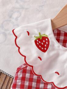 SHEIN 2pcs Baby Girls Sweet Cute Princess Cowgirl Strawberry Print Sleeveless Tank Top Pants Set, Red And White Plaid Stripes + 3D Strawberry Embroidery - Red - View 5