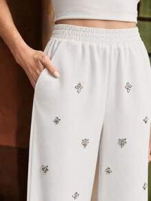 Anewsta Celana Jogging Kasual Elegan untuk Wanita dengan Dekorasi Rhinestone untuk Musim Gugur/Dingin, Cocok untuk Jalan-jalan, Pesta, dan Liburan - Putih - View 2