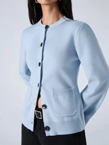 LYSMO 2025新款女款酒紅色秋季時尚日常極簡純色鈕扣開襟針織外套，休閒上班穿搭拼接口袋毛衣，適合聖誕冬季 - 淺藍色 - 查看 7