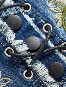 ROMWE 女款復古機車風 J-FASHION 新中式刺繡掛脖性感牛仔上衣 - 中等水洗藍 - 查看 3