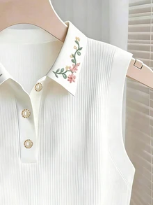 Franclia [印花設計] 女款溫柔花卉印花無袖背心，冰絲螺紋針織珍珠鈕扣 Polo 領修身內搭上衣 - 彩色 - 查看 4
