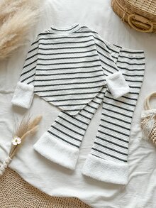 SHEIN 2件組幼童女童上衣褲子套裝，甜美可愛，白黑條紋，毛絨袖口，長袖圓領，加厚針織，適合生日、冬季、秋季、聖誕節假期 - 黑與白 - 查看 2