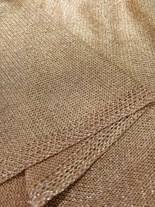 Linhara CURVE 2026NewPlusSizeSolidColorKnitCapeWithGoldSilverMetallicThreadLuxuriousShawlSuitableForRomanticVacationWomenCapeSweaterSparklySilverLurexBlend - Aprikot - View 5