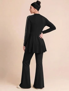 SHEIN With My Calm طقم رياضي علوي طويل بخطوط متباينة وأكمام راجلان وسحاب نصفي وحافة واسعة مع وشاح وبنطال واسع - الأسود - مشاهدة 2