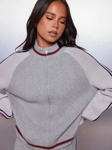 MISSGUIDED جاكيت صوف محبوك قصير بسحاب وألوان متباينة مع تفاصيل خطوط رياضية وياقة عالية وأكمام راجلان طويلة، قطعة أساسية لفصلي الخريف والشتاء - متعدد الألوان - مشاهدة 5