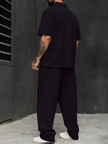 Manfinity CasualCool 男士大尺碼純色短袖 Polo 衫與長褲套裝 - 紫色 - 查看 6