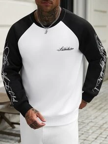 Manfinity CasualCool 男士圓領套頭運動衫，黑白對比色，插肩袖，手寫英文印花，寬鬆版型，時尚男士套頭運動衫，百搭休閒運動衫，柔軟舒適的運動衫面料，適合秋冬/早秋，適用於外出、街拍、居家、旅行、度假、日常穿著等 - 黑與白 - 查看 4