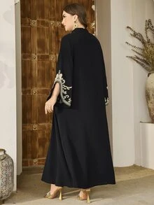 Al Najma 大码穆斯林女装时尚刺绣喇叭袖 A 字连衣裙，优雅土耳其沙特阿拉伯风格，朴素的长袍 - 黑色 - 查看 3