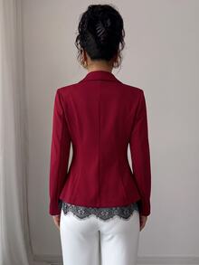 Modelyn Blazer dengan Lipatan Renda Kontras, Lipit, dan Plaket Bunga Logam - Burgundy - View 9