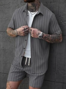 Manfinity CasualCool 男士前开襟条纹短袖休闲衬衫套装，夏季男士套装，男士夏季服装套装，男士街头风衬衫，男士条纹纽扣衬衫短裤套装，男士夏季短裤套装 - 灰色 - 查看 6