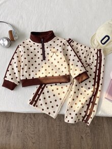 SHEIN 2件組嬰兒套裝，極簡休閒風，波點印花搭配蝴蝶結刺繡，半拉鍊立領長袖上衣，對比色滾邊，配套寬腿褲，時尚穿搭，適合日常外出與休閒穿著，適用秋冬季節 - 彩色 - 查看 1