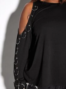 ROMWE Grunge Punk Dark Punk Metal Ring Buckle Decor Cold Shoulder Design Plus Size Women Loose Sweatshirt - Black - View 3
