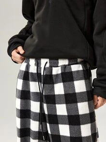 Vaulklash Men's Gingham Pattern Slant Pocket Pants, For Fall Winter - Black and White - View 7