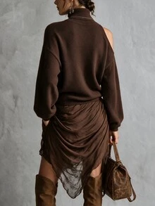 SHEIN Vintage Brown Asymmetric Cut-Out Shoulder High Neck Niche Design Cold-Shoulder Sweater - Brown - View 2