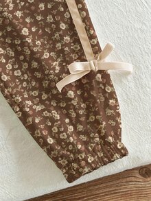 SHEIN Vintaside Kids 2件組女嬰花卉連帽外套與側邊蝴蝶結長褲套裝，時尚百搭休閒甜美戶外運動套裝，適合秋冬 - 彩色 - 查看 7