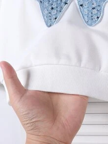 SHEIN 女童圓領長袖蝴蝶結裝飾衛衣，甜美時尚，搭配牛仔百褶裙，適合秋季，時尚百搭，適合日常穿著、居家、外出與聚會 - 白色 - 查看 5