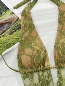 SHEIN Swim 女款歐美風性感大膽前衛音樂節派對休閒法式慵懶度假百搭撞色蕾絲布料串珠裝飾繫帶掛脖露背泳衣上衣搭配後背抓皺荷葉邊泳褲與蕾絲裙比基尼三件套，適合春假、秋季返校、啤酒節、音樂節、假期、春季促銷、海灘氛圍度假穿搭、派對泳裝、情人節、新年、返校嘉年華、母親節、國際婦女節、家庭出遊、巴西六月節、畢業季 - 彩色 - 查看 8