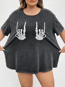 SHEIN CURVE+ Plus Size Women's Dark Green Summer Grunge Goth 90s Everyday Office Concert Skeleton Hand Pattern Short Sleeved T-Shirt Loose Retro Knitted Top - Dark Grey - View 3