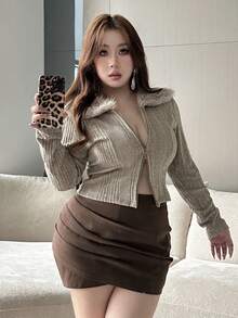 REIGN AVE Elastic Fitted Ribbed Patchwork Fur Collar Zip-Up Cropped Long Sleeve T-Shirt - Light Grey - View 8