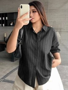 REIGN AVE Camisa de manga corta suelta con cuello a rayas negra casual talla grande para la escuela - Negro - Ver 1