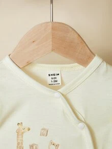 SHEIN Playful Pals 3件組嬰兒男/女寶獅子與長頸鹿印花側開扣長袖連身衣，柔軟保暖新生兒連身衣套裝，適合秋冬 - 黃色 - 查看 4