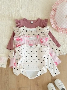 SHEIN 4件組幼兒女嬰上衣 可愛酒紅象牙白粉色 愛心花卉條紋 針織羅紋長袖圓領 標準版型 荷葉邊保暖節日女童上衣 - 彩色 - 查看 4