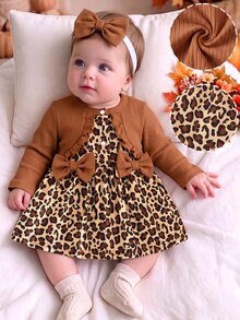 SHEIN 2 Potong Gaun Bayi Motif Leopard yang Modis - Coklat - View 2