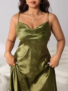 Solflare Plus Size Women's Elegant Jacquard Spaghetti Strap Casual Dress, Summer - Green - View 3