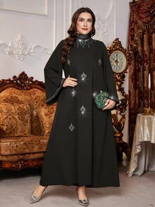 Al Najma Gaun Maxi Turki Modis Lengan Panjang Warna Polos Elegan Mewah Ukuran Plus untuk Wanita, Dihiasi Rhinestone Berkilau - Hitam - View 3