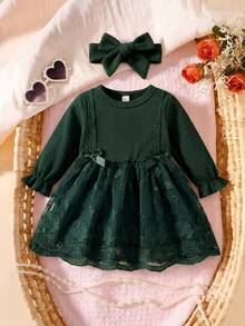 SHEIN 2件組新生兒春夏秋波爾多紅甜美公主風蝴蝶結蕾絲網紗拼接長袖洋裝附髮帶套裝，寬鬆舒適版型，適合日常外出、滿月宴、1歲生日派對、節日聚會、拍照攝影 - 墨綠色 - 查看 3