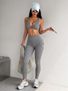 Dewbera Dewbera 1 Set Women's Leopard Print Twisted Cross Yoga Running Fitness Workout Sports Bra And Leggings Set - Grey - View 2