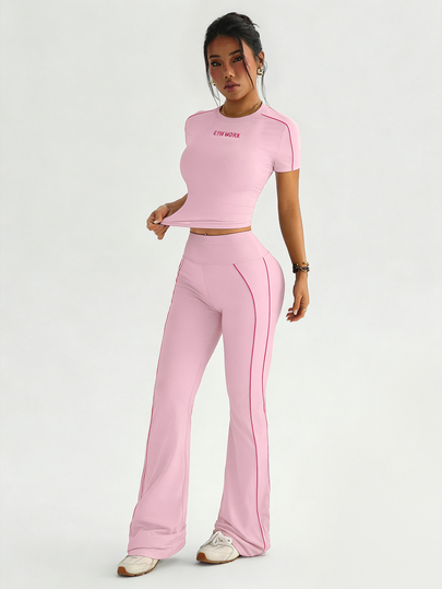 Dewbera Dewbera Conjunto deportivo para mujer con camiseta de manga corta, cuello redondo y ajustada en color rosa, y pantalones deportivos acampanados para entrenamiento y actividades al aire libre