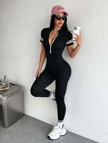 Dewbera Dewbera Seamless Sports Yoga Short Sleeve Black And White Striped Summer Sexy Gym Jumpsuit,Stand Collar Zipper Design,Vertical Stripe Fabric,3D Effect,Bodycon - Black - View 2