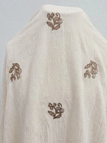 Comfylo 大码春夏休闲花卉刺绣翻领七分袖衬衫 - 白色 - 查看 3