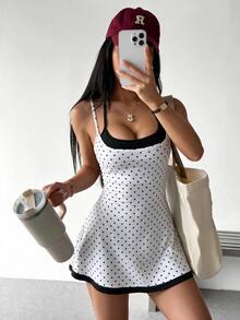 Dewbera Dewbera 女士休闲运动连衣裙，白色波点印花撞色无袖露背设计，内置短裤和口袋，适合日常休闲穿着、跑步、瑜伽、健身、网球、高尔夫等运动。 - 彩色 - 查看 2