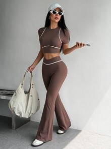 Dewbera Dewbera 女士圆领撞色短袖上衣搭配不对称腰部喇叭裤休闲运动套装 - 摩卡棕 - 查看 2