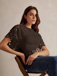 Anewsta Essential Camiseta de moda con mangas cortas y diseño hueco de unicolor elegante para mujer - Café integral - Ver 2