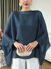 Modelyn 大尺碼女款不對稱下擺披肩式雪紡飄逸襯衫，可單穿或疊穿，優雅蝙蝠袖寬鬆上衣 - 藏蓝色 - 查看 4