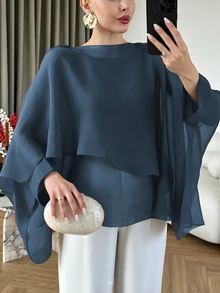 Modelyn 大尺碼女款不對稱下擺披肩式雪紡飄逸襯衫，可單穿或疊穿，優雅蝙蝠袖寬鬆上衣 - 藏蓝色 - 查看 3