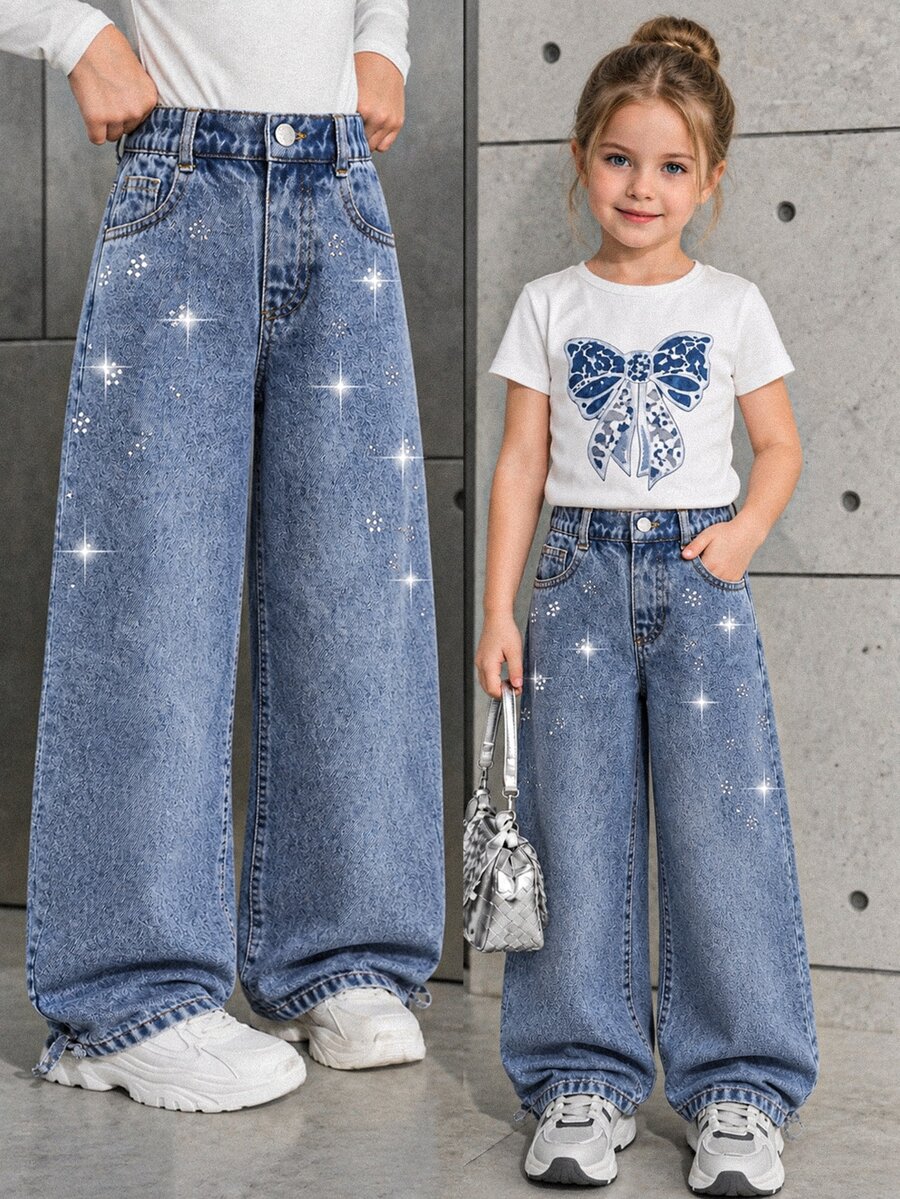 SHEIN Elladie kids 女童牛仔褲，嬰兒藍，街頭時尚休閒牛仔女郎風格，個性可愛極簡 Y2K 設計，不對稱鬆緊腰，鑲鑽，夏季