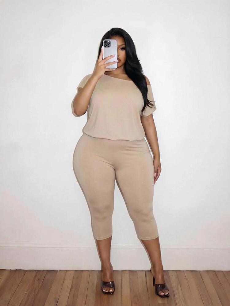 Slaydiva Spring/Summer Style School Sports Beach Casual Khaki One-Shoulder Loose Short-Sleeved T-Shirt Paired With Cycling Capri Pants Plus Size Women's Set - Khaki - View 3