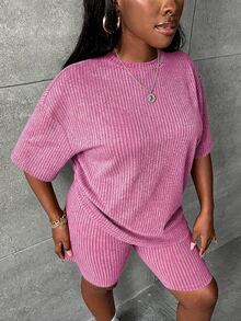 Slaydiva Plus Size Women Summer Casual Commuting Ribbed Knit Loose T-Shirt And Skinny Shorts 2-Piece Set - Pink - View 4