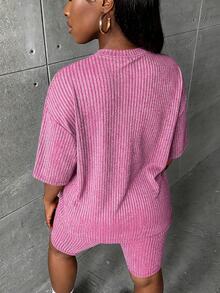 Slaydiva Plus Size Women Summer Casual Commuting Ribbed Knit Loose T-Shirt And Skinny Shorts 2-Piece Set - Pink - View 2