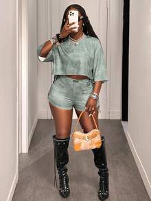 Slaydiva Sage Green Summer Casual Sexy Bussines Night Out Vacation Club Women's Snowflake Print Loose T-Shirt Strap Decoration Slim Shorts Set - Mint Green - View 4
