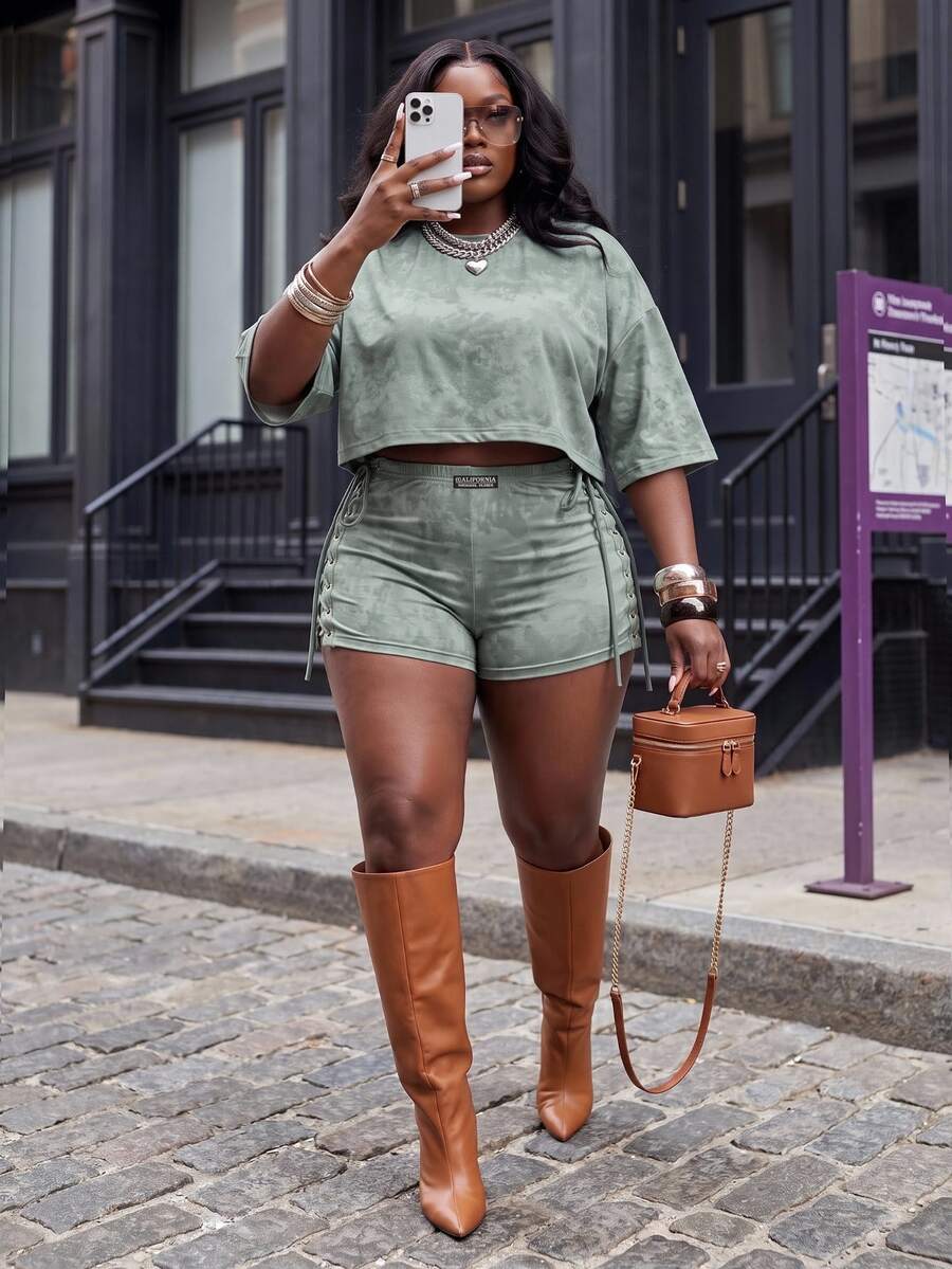 Slaydiva Sage Green Summer Casual Sexy Bussines Night Out Vacation Club Women's Snowflake Print Loose T-Shirt Strap Decoration Slim Shorts Set - Mint Green - View 1