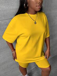 Slaydiva Plus Size Women's Solid Color Round Neck Drop Shoulder T-Shirt And Shorts Casual 2-Piece Set - Yellow - View 4