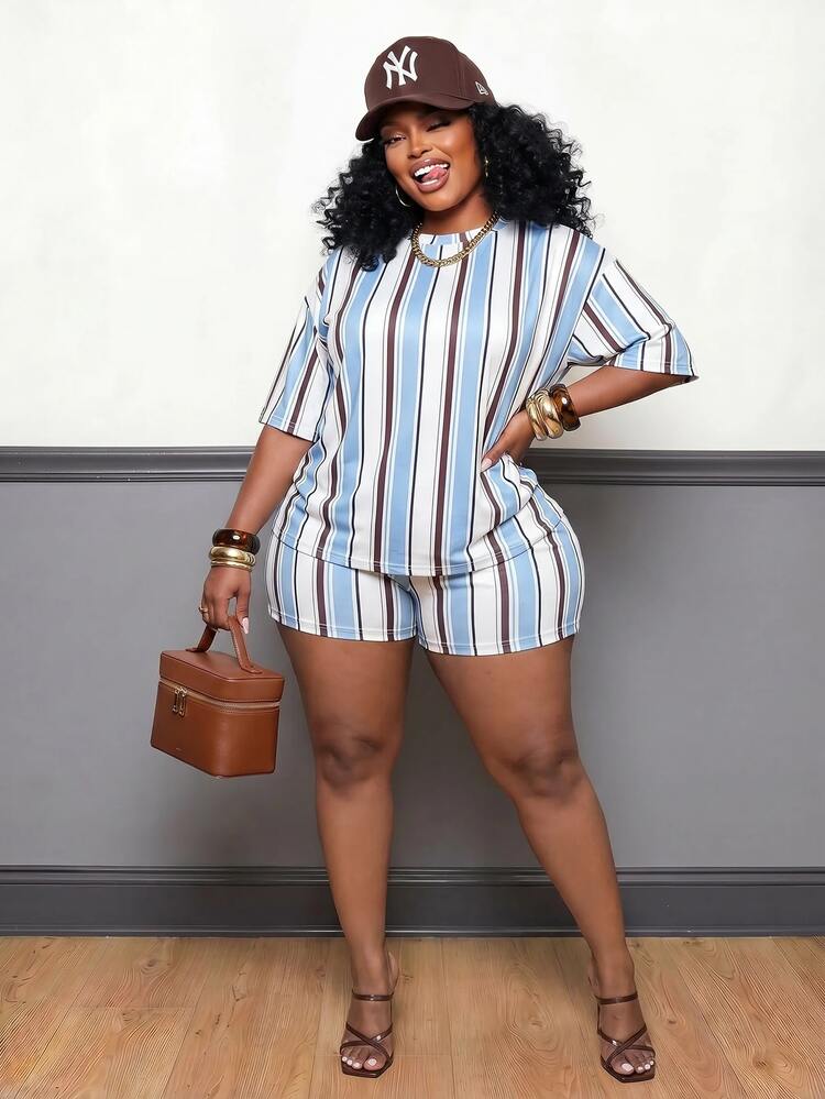 Slaydiva Plus Size Women's Striped Colorblock Top And Shorts Casual Daily Set - Blue and White - View 2